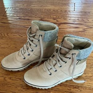 Sorel Harlow boots Women’s size 8